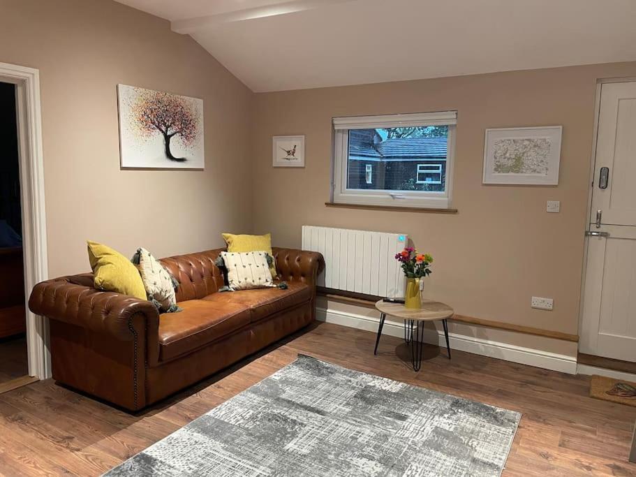 Tulip Cottage Wisborough Green Exterior foto